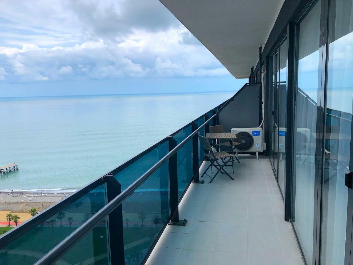 Orbi Beach Tower Batumi Exterior foto