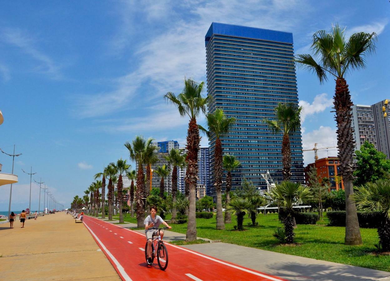 Orbi Beach Tower Batumi Exterior foto